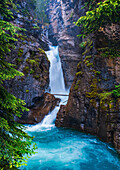 Johnston Canyon, Lower Falls, Banff National Park; Alberta, Kanada