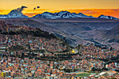 Andenberge um La Paz bei Sonnenuntergang; La Paz, Pedro Domingo Murillo, Boliva