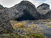 Das Vesturdalur-Tal ist ein Gebiet im Norden Islands, das für seine faszinierenden Felsformationen bekannt ist; Nordurping, nordöstliche Region, Island