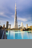 Burj Khalifa; Dubai, Vereinigte Arabische Emirate ?33? Burj Khalifa; Dubai, United Arab Emirates