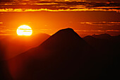 Sonnenuntergang über der Landschaft Kluane Ranges Yukon Territory, Kanada