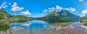 Das klare Wasser des Hintersees in den Bayerischen Alpen; Berchtesgadener Land, Ramsau, Bayern, Deutschland