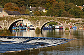 Steinbrücke über den Fluss Barrow; Graiguenamanagh, Grafschaft Kilkenny, Irland.