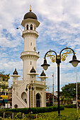 Das Minarett der Kapitan Keling Moschee; George Town Penang Malaysia