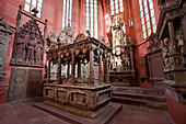 Grabmal von Graf Ludwig I. von Löwenstein-Wertheim und Gräfin Anna in der Stiftskirche in Wertheim am Main, Baden-Württemberg, Deutschland