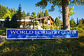 Ein Schild für das World Forestry Center; Portland Oregon Vereinigte Staaten Von Amerika
