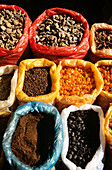 China, Erhai-See bei Dali, lokaler Markt in Wase, getrocknete Gewürze.