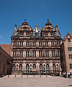 Fassade des Friedrichsbaus vom Innenhof des Heidelberger Schlosses aus gesehen; Heidelberg Baden-Württemberg Deutschland