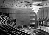 Roxy Theatre, Innenansicht mit geöffnetem Vorhang, West 49th Street, New York City, New York, USA, Sammlung Gottscho-Schleisner, November 1932