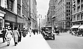 Blick auf die Fifth Avenue von der 36. Straße aus nach Süden, New York City, New York, USA, Detroit Publishing Company, 1910er Jahre