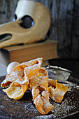 Chiacchiere (Italian carnival pastry)