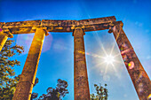 Ionische Säulen Sun Oval Plaza, Jerash, Jordanien. Jerash war von 300 v. Chr. bis 600 n. Chr. an der Macht.