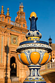 Sevilla, Spanien. Spanischer Platz. Er wurde 1928 für die Ibero-Amerikanische Ausstellung von 1929 gebaut.