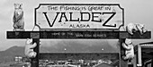 Alaska, Valdez. Yachthafen-Schild.