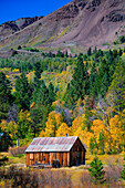 Hütte in Hope Valley, in der Sierra Nevada, Kalifornien, USA.