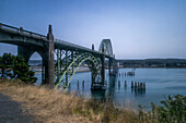 U.S.A., Oregon, Newport. Yaquina-Bucht-Brücke