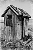 USA, Washington State, Whitman County, Palouse. Bauer Road. Outhouse.