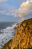 Dramatische Steilküste am Cabo do Roca in Colares, Portugal