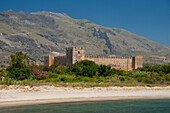 Griechenland, Strand vor der Burg Frangokastello; Kreta