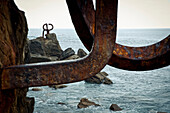 Peine Del Viento, Eduardo Chillidas Skulptur am Strand von Ondarreta, San Sebastian, Baskenland, Spanien