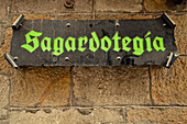 Schild des Apfelweinhauses Sagardotegia, Bilbao, Baskenland, Spanien
