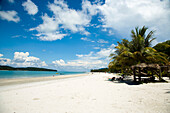 Pantai Cenang (Cenang Strand)Pantai Cenang (Cenang Strand), Pulau Langkawi, &#10; Malaysia, Südostasien.&#10