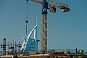 VAE, Bauarbeiten vor dem Burj Al Arab; Dubai