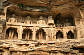 Statuen von Jain-Göttern Gwalior Madhya Pradesh Indien