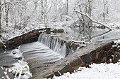 Der Aldie Damm nach einem frischen Winterschnee.