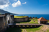 Zugbrücke, Bastei und Wachhaus im Fort Louis Delgres; Basse-Terre, Guadeloupe, Französisch-Westindien