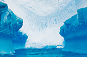 Eisberge im Südlichen Ozean.