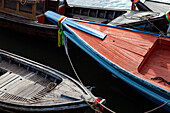 Boote im Hafen von Phuket.
