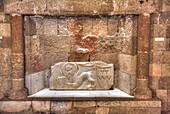 Nahaufnahme des Steinreliefs des Markuslöwen im Archäologischen Museum, Rhodos Altstadt, Rhodos; Dodekanes-Inselgruppe, Griechenland