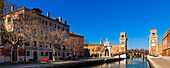Haupteingang (Porta Magna) zum venezianischen Arsenal (mittelalterliche Schiffswerften und Waffenkammern) im Stadtteil Castello; Venedig, Italien