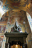 Mosaik an den Wänden im Inneren der Kirche des Erlösers auf dem vergossenen Blut; St. Petersburg Russland