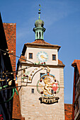 Hängeschild für ein Hotel; Rothenburg Ob Der Tauber Bayern Deutschland