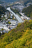 Blick von oben auf die Lahn und die Stadt; Bad Ems Rheinland-Pfalz Deutschland