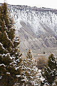 Leichter Schnee auf der Landschaft im Yellowstone National Park; Wyoming Vereinigte Staaten Von Amerika