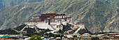 China, Xizang, Lhasa, Potala-Palast aus der Ferne gesehen