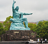 Statue im Friedenspark von Nagasaki; Nagasaki, Japan