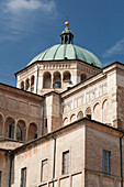 Italien, Emilia-Romagna, Parma, Kuppelkathedralen mit blauem Himmel