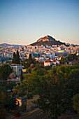 Blick auf Athen von der Akropolis bei Sonnenuntergang; Athen, Griechenland