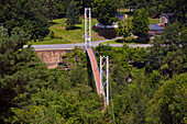 Die längste Hängebrücke der Welt, 168 Fuß über dem Coaticook River; Coaticook, Quebec, Kanada