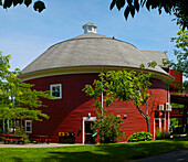 Round Barn; Coaticook, Quebec, Canada
