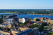 Blick von der Akademie der Wissenschaften in Richtung des Flusses Daugava; Riga, Lettland