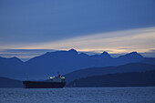 Frachter, English Bay, Vancouver, Britisch-Kolumbien, Kanada