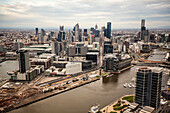 Luftaufnahme der Docklands, Melbourne, aus südwestlicher Richtung bei niedriger Höhe, Australien