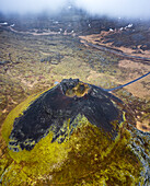Luftaufnahme des Saxholl-Kraters, Hellisandur, SnA?fellsnes Halbinsel, Island, Polargebiete