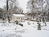 Sibyllentempel, Lazienki-Park (Park der Königlichen Bäder), im Winter, Warschau, Woiwodschaft Masowien, Polen, Europa