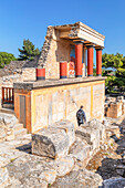 Palace of Minos, restored north entrance, ancient city of Knossos, Iraklion, Crete, Greek Islands, Greece, Europe